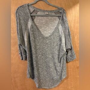 Slouchy Mudd lightweight gray sweater